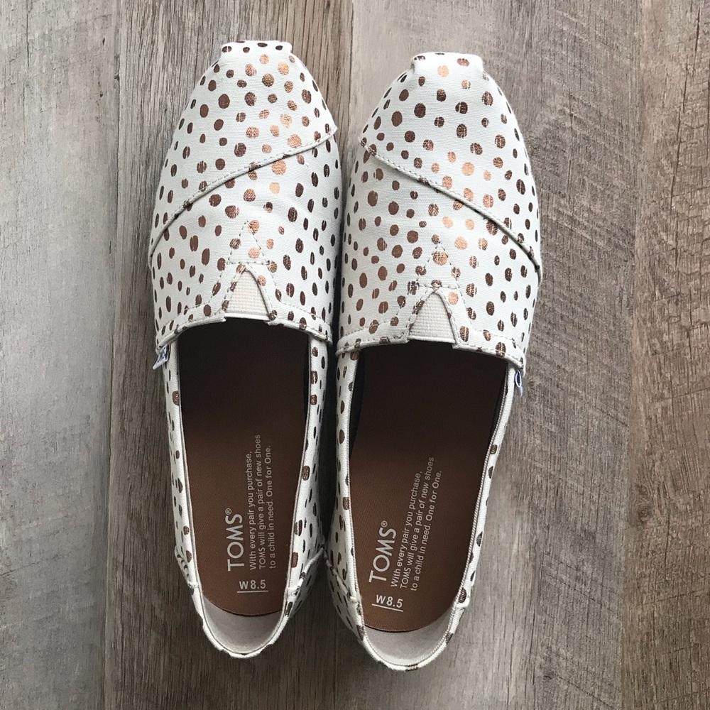 TOMS Classic Canvas Shoes